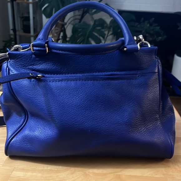 Kate Spade Blue Crossbody Bag with Gold Hardware - Picture 4 of 11